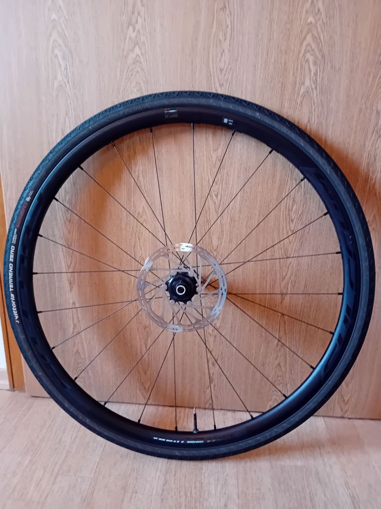 Used Fulcrum Rapid Red 3 Wheelset bike — image 8 of 13
