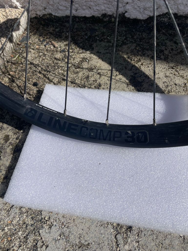 Used Bontrager Line comp 30 27.5 2022 bike — image 3 of 4