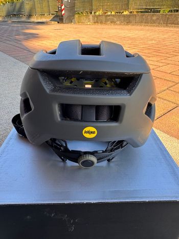 Used Smith Optics Level MIPS Matte Black 2024 bike — image 4 of 5