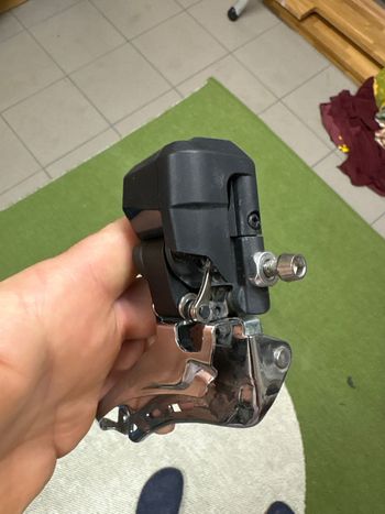 Used Shimano GRX RX825 Di2 Front Derailleur 2025 bike — image 3 of 4