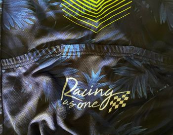 Used Zoot TeamEurope Radtrikot und Bibshort bike — image 3 of 13