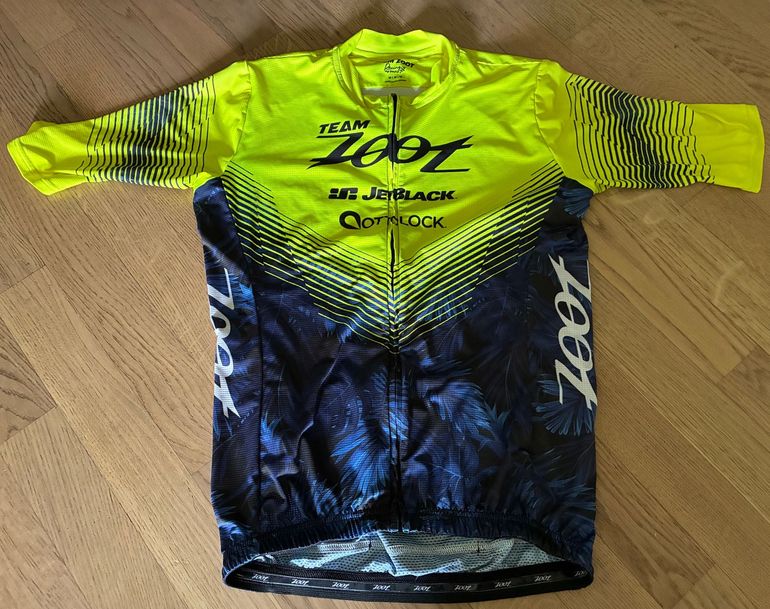 Used Zoot TeamEurope Radtrikot und Bibshort bike — image 1 of 13