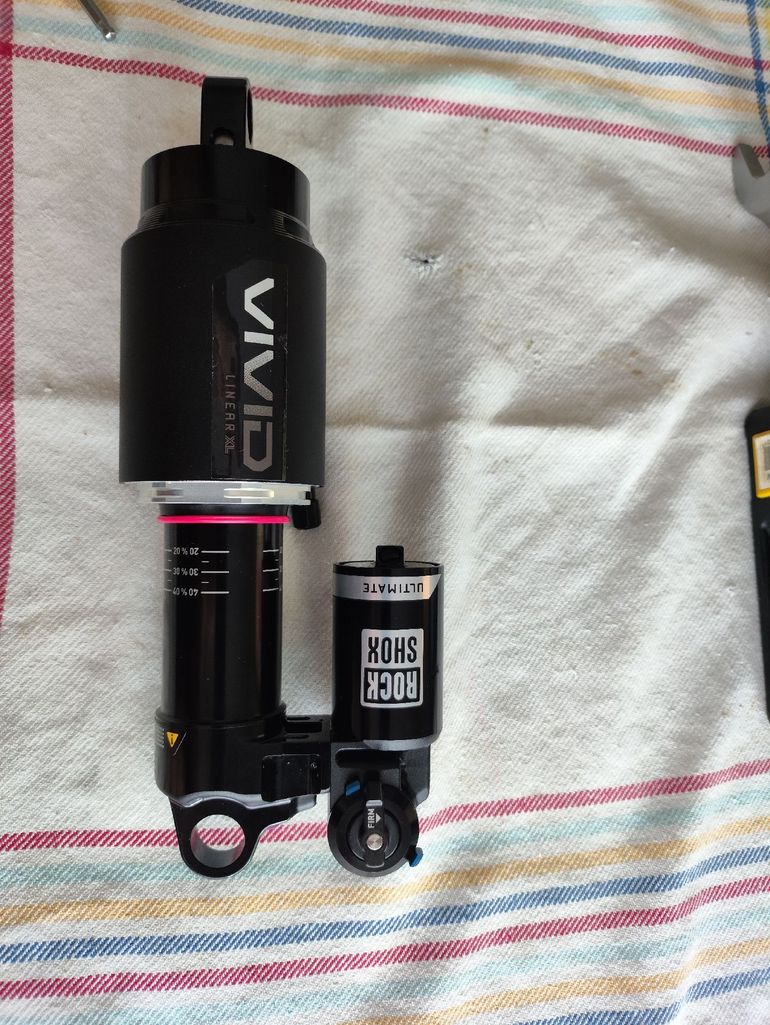 Used RockShox Vivid Air Ultimate 210x55 2026 bike — image 2 of 6