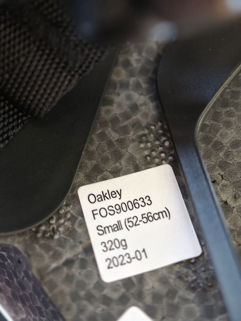 Used Oakley DRT3 mips 2023 bike — image 7 of 8