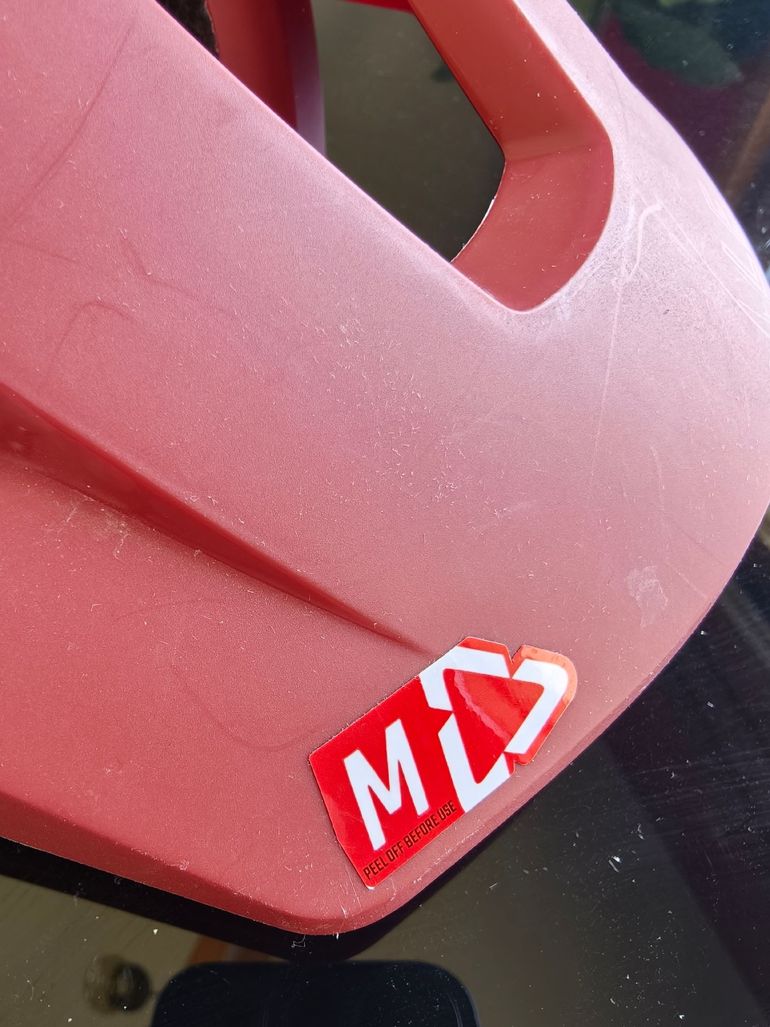 Used LEATT All mountain 2.0 MIPS 2022 bike — image 4 of 7