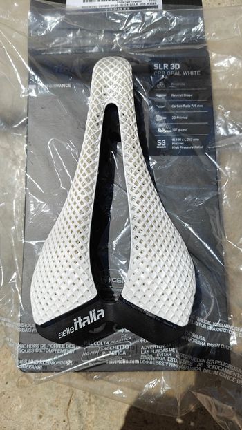 Used Selle Italia SLR 3D CARBON OPAL WHITE S3 2026 bike