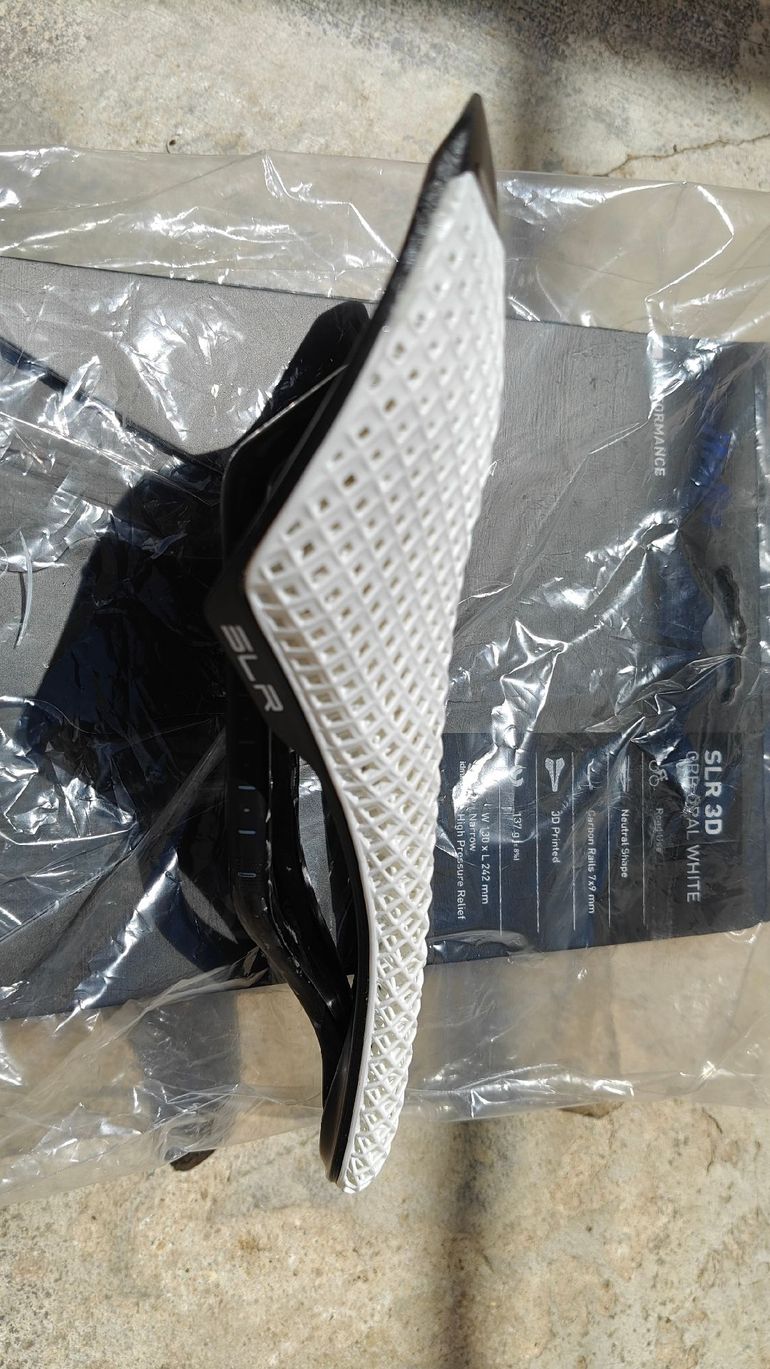 Used Selle Italia SLR 3D CARBON OPAL WHITE S3 2026 bike — image 2 of 7