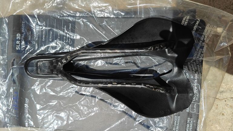 Used Selle Italia SLR 3D CARBON OPAL WHITE S3 2026 bike — image 7 of 7