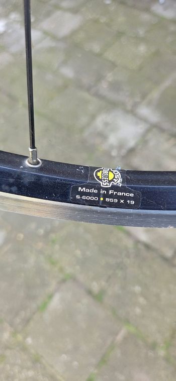Used Mavic cross 2018 bike — image 7 of 8