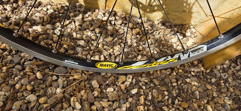 Used Mavic cross 2018 bike — image 2 of 8
