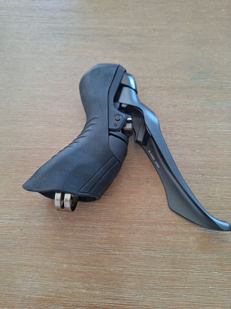Used Shimano GRX BR-RX820 Hydraulic Disc Brake Caliper 2025 bike — image 1 of 4