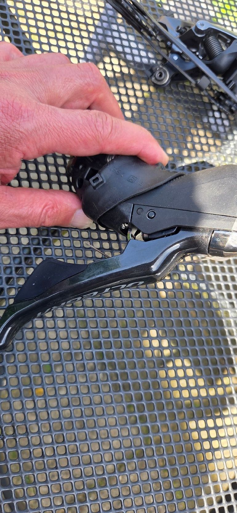Used Shimano Ultegra 11v Shifters Disc Mechanisch 2024 bike — image 3 of 5