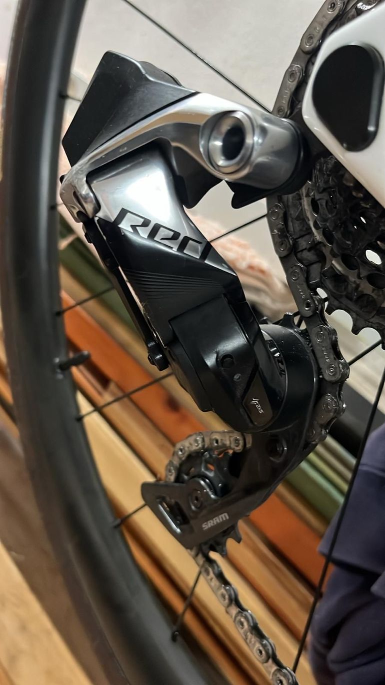 Used Sram RED eTap AXS Groupset bike — image 6 of 11