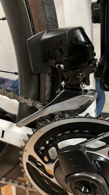 Used Sram RED eTap AXS Groupset bike — image 7 of 11