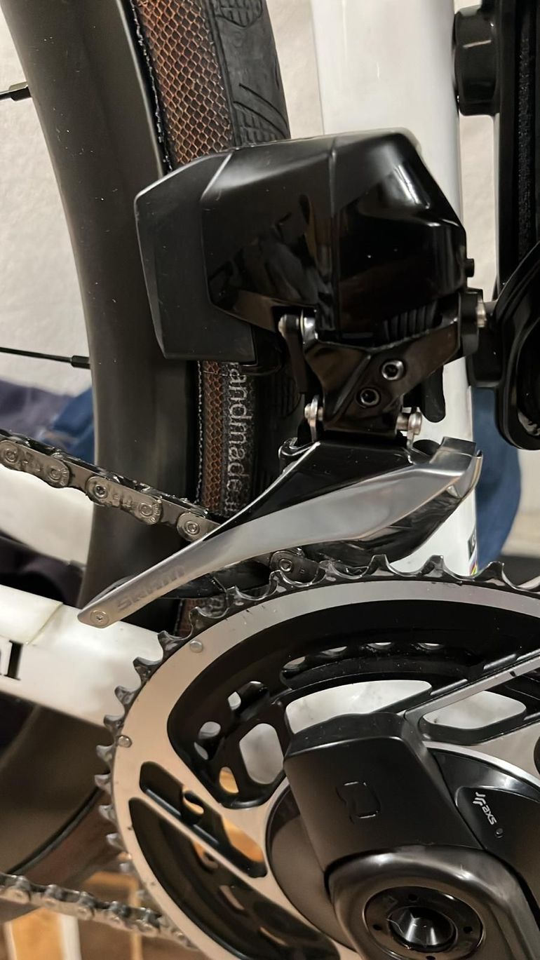 Used Sram RED eTap AXS Groupset bike — image 7 of 11