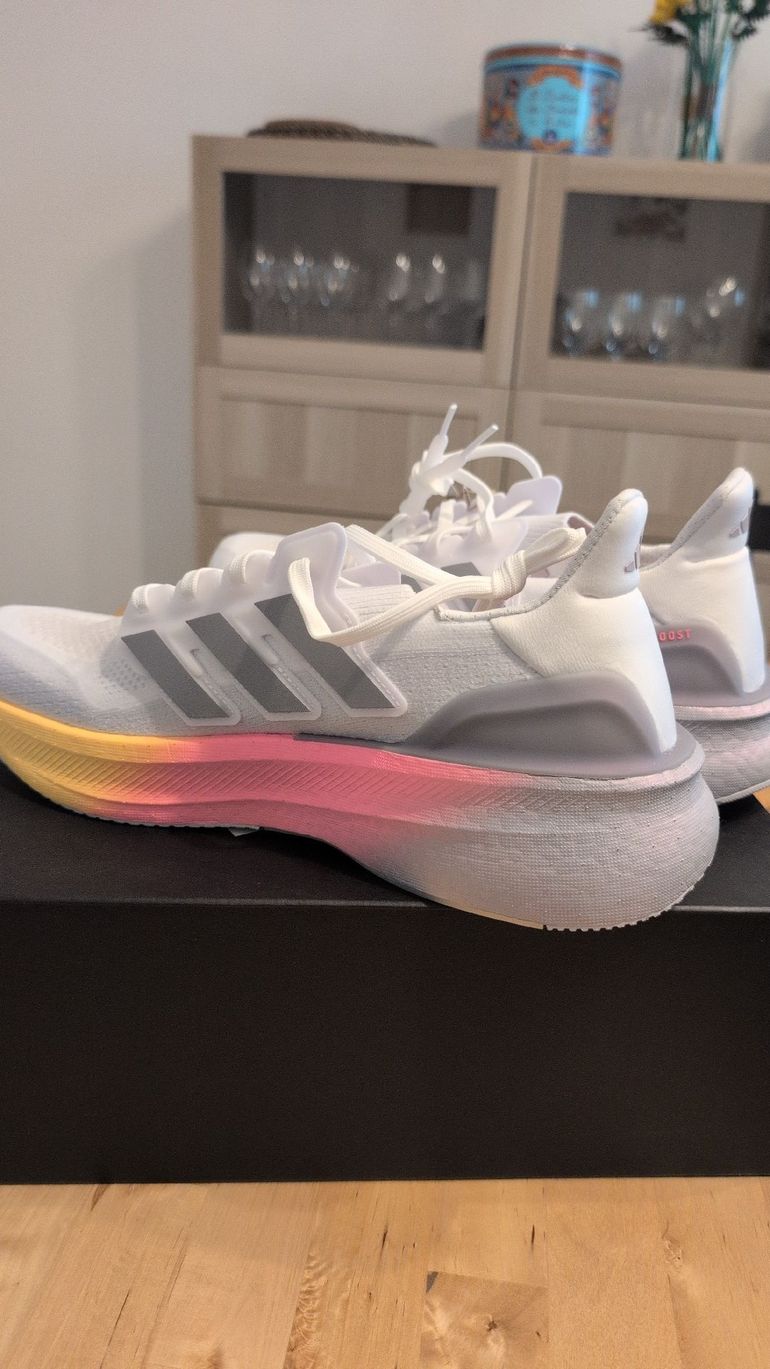 Used Adidas Ultraboost 5 2025 bike — image 3 of 5