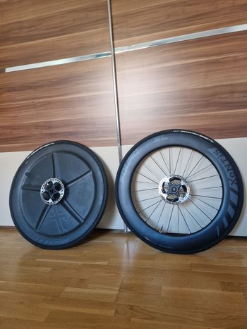 Used XENTIS SCHEIBE + 75 Vorderrad Neu!* Vhb *Xentis Blade Disc + Xentis Squad 7.5 SL inkl Gratis Bereifung Statt 3880/ Continental 5000 TR Neu sind gratis dabei inkl Milch. Disc und Dura Ace 11/30 kann man optional dazukaufen! 2024 Wheels