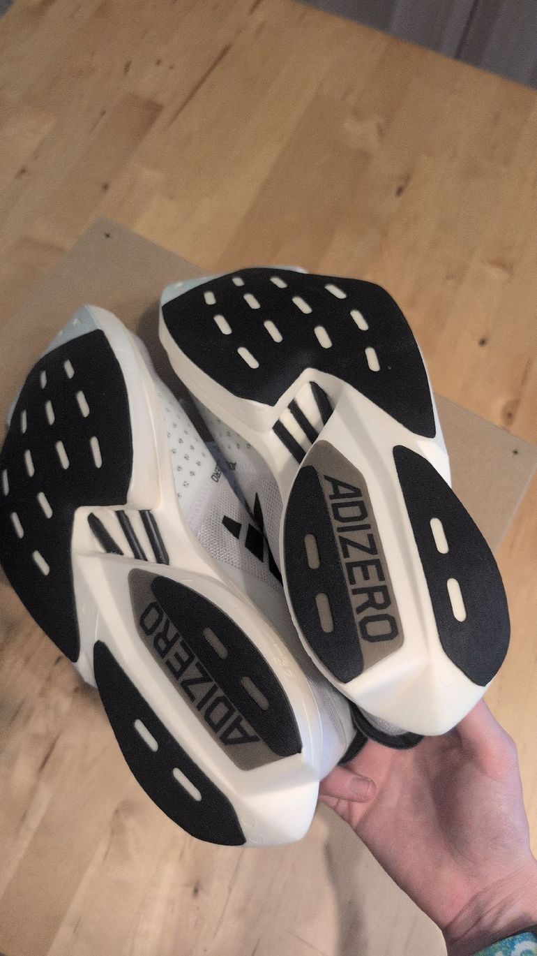 Used Adidas Adizero Adios Pro 3 2023 bike — image 2 of 5