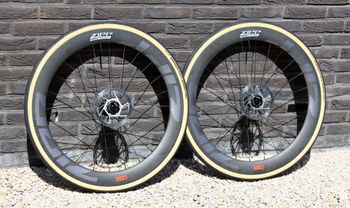 Used Zipp 404 Firecrest Tubeless Disc set 2024 bike