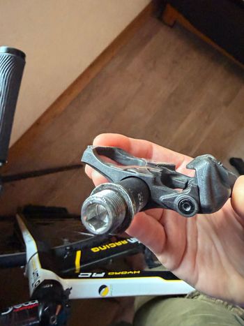 Used Favero Assioma UNO 2025 bike — image 9 of 11