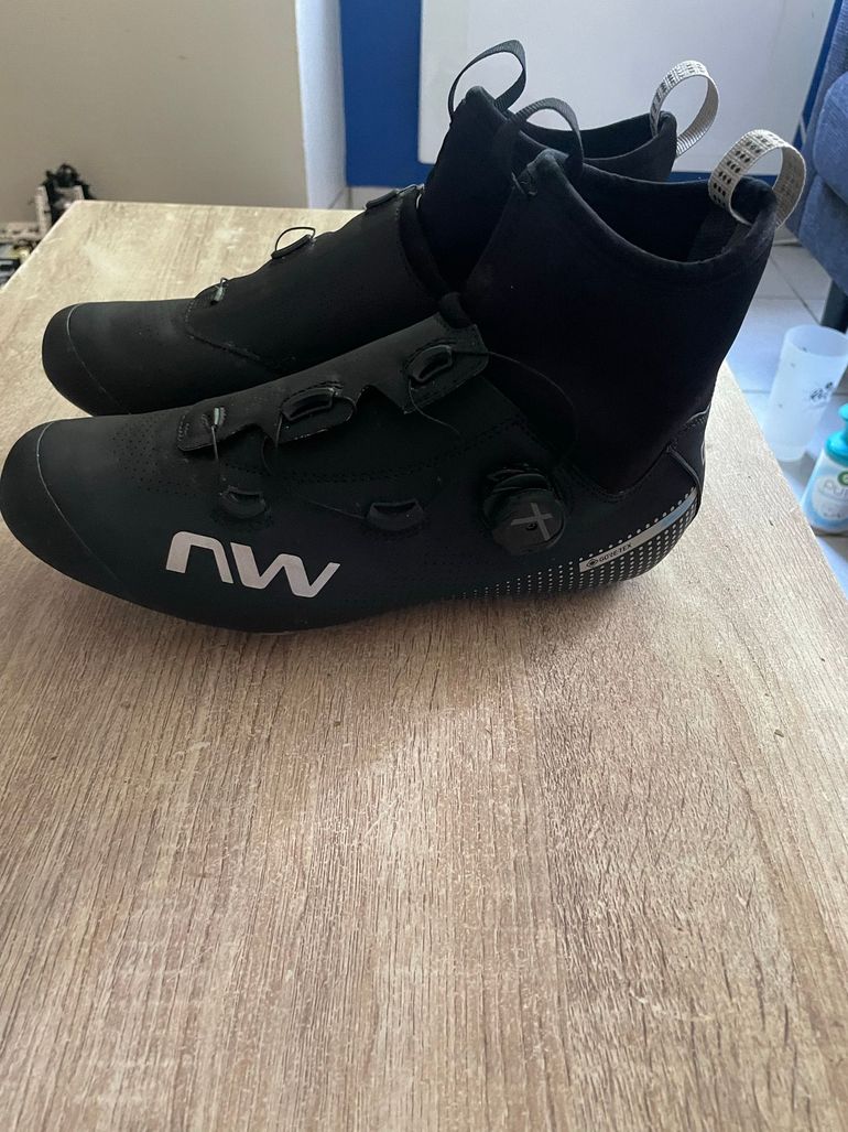 Used Northwave Route Hiver Shoes bike — image 4 of 5
