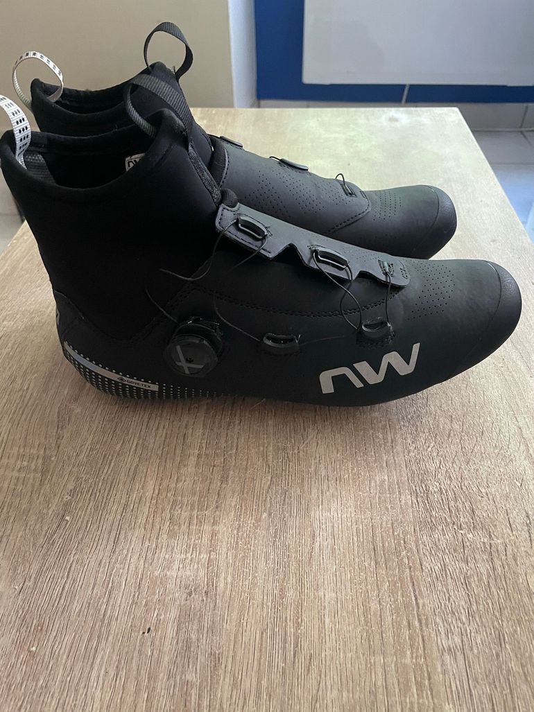 Used Northwave Route Hiver Shoes bike — image 2 of 5