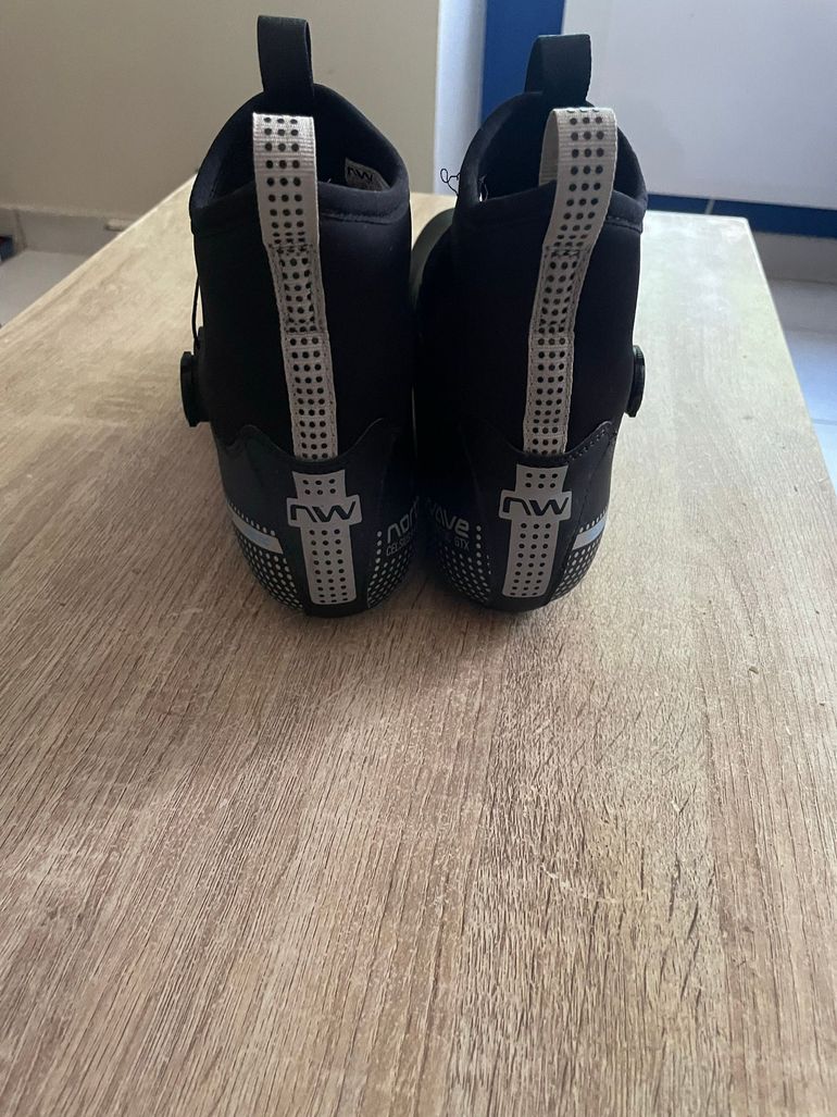 Used Northwave Route Hiver Shoes bike — image 3 of 5
