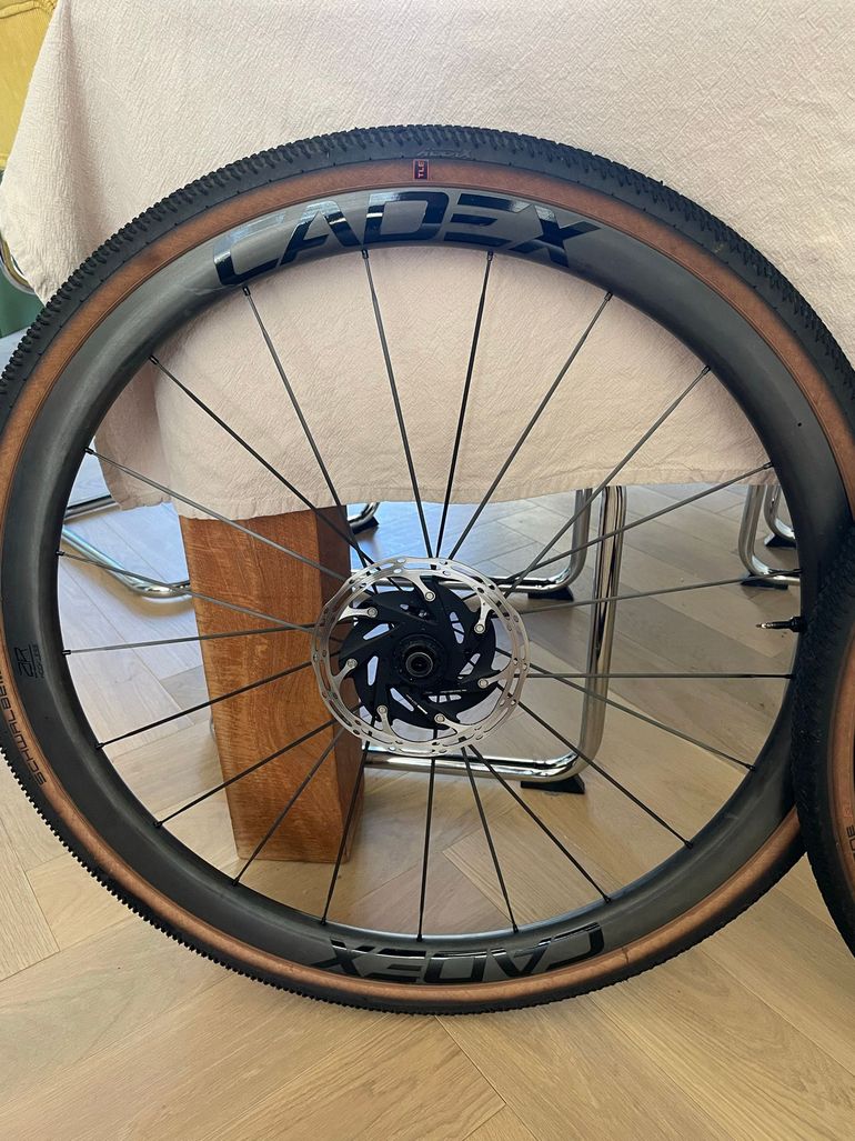 Used Cadex AR 35 Gravel Wheelset 2025 bike — image 2 of 5