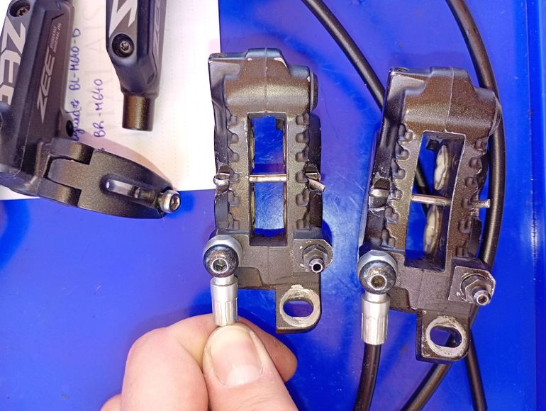 Used Shimano Zee 4 pistons bike — image 6 of 7