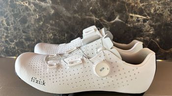 Used Fizik Tempo Decos Carbon Wide 42 2026 bike — image 2 of 7