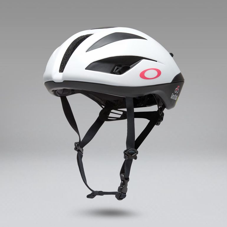 Used Oakley Velo Mach Helmet Giro D’Italia 2026 bike — image 1 of 2