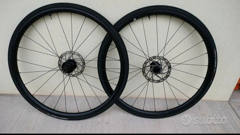 Used Giant Ruote tubeless bici da corsa 28" primo equipaggiamento bike — image 1 of 3