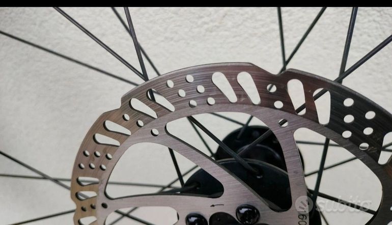 Used Giant Ruote tubeless bici da corsa 28" primo equipaggiamento bike — image 2 of 3