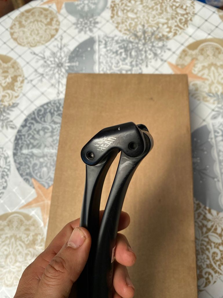 Used Canyon S15 VCLS 2.0 CF Seatpost bike — image 8 of 9