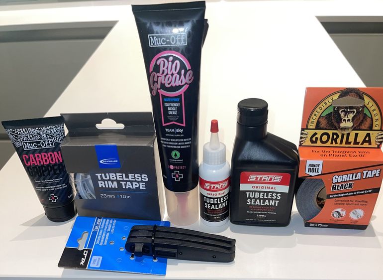 Used MUC-OFF Kit Bio Grease, Carbon, Stans, Schwalbe, Xlc, Gorilla Tape 2026 bike — image 1 of 3