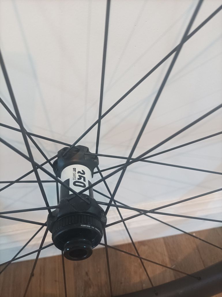 Used Cervelo reserve 49/42 2025 bike — image 4 of 5
