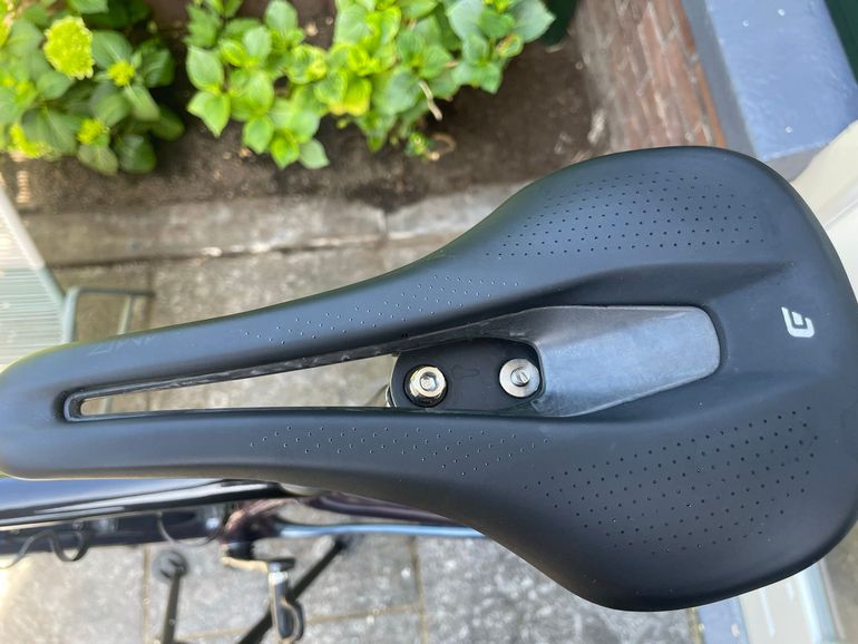Used Cadex AMP Zadel 2025 bike — image 2 of 3