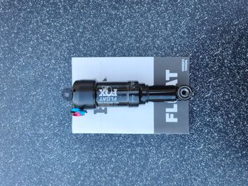 Used Fox Float Performance Elite 190x45 bike — image 4 of 6