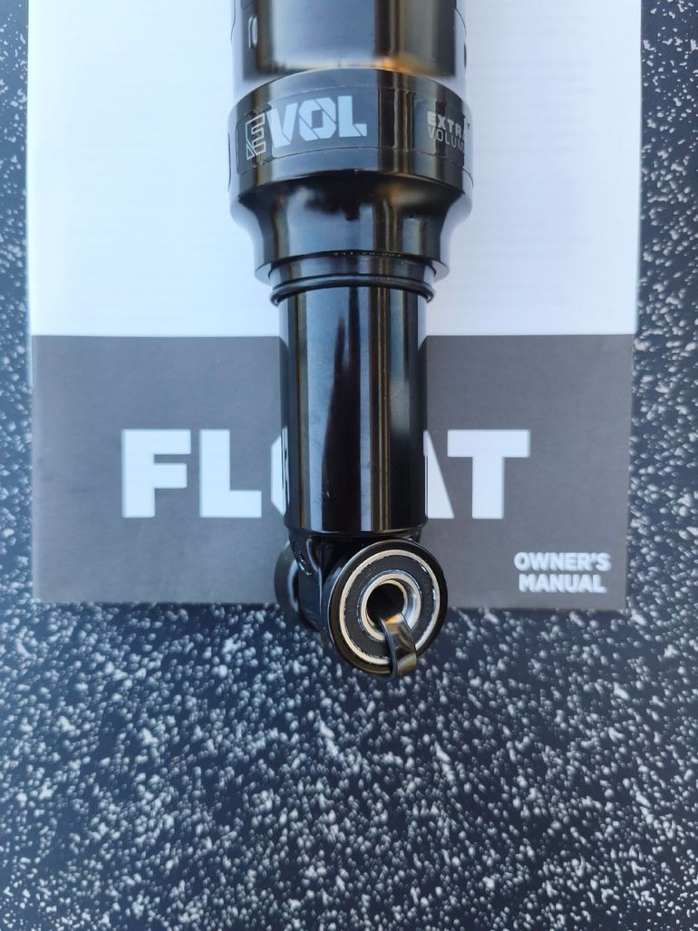 Used Fox Float Performance Elite 190x45 bike — image 5 of 6