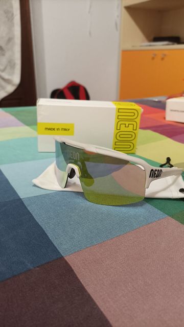 Used Neon Arrow bike — image 2 of 7