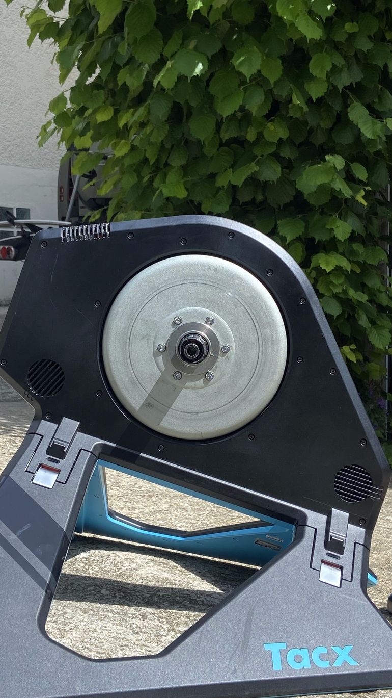 Used Tacx NEO 2T Smart Trainer 2024 bike — image 3 of 4