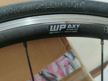 Used Miche Syntium Rim Shimano 10/11/12v 2019 bike — image 3 of 3