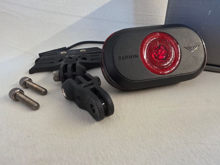 Used Garmin Varia eRTL615 Rearview Radar Tail Light 2025 bike — image 2 of 4