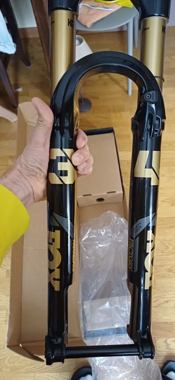 Used Fox Factory Fork 34 kashima 2025 bike — image 4 of 6