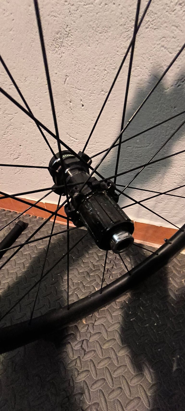 Used Shimano Ultegra C36 Tubeless Wheel 2025 bike — image 3 of 6