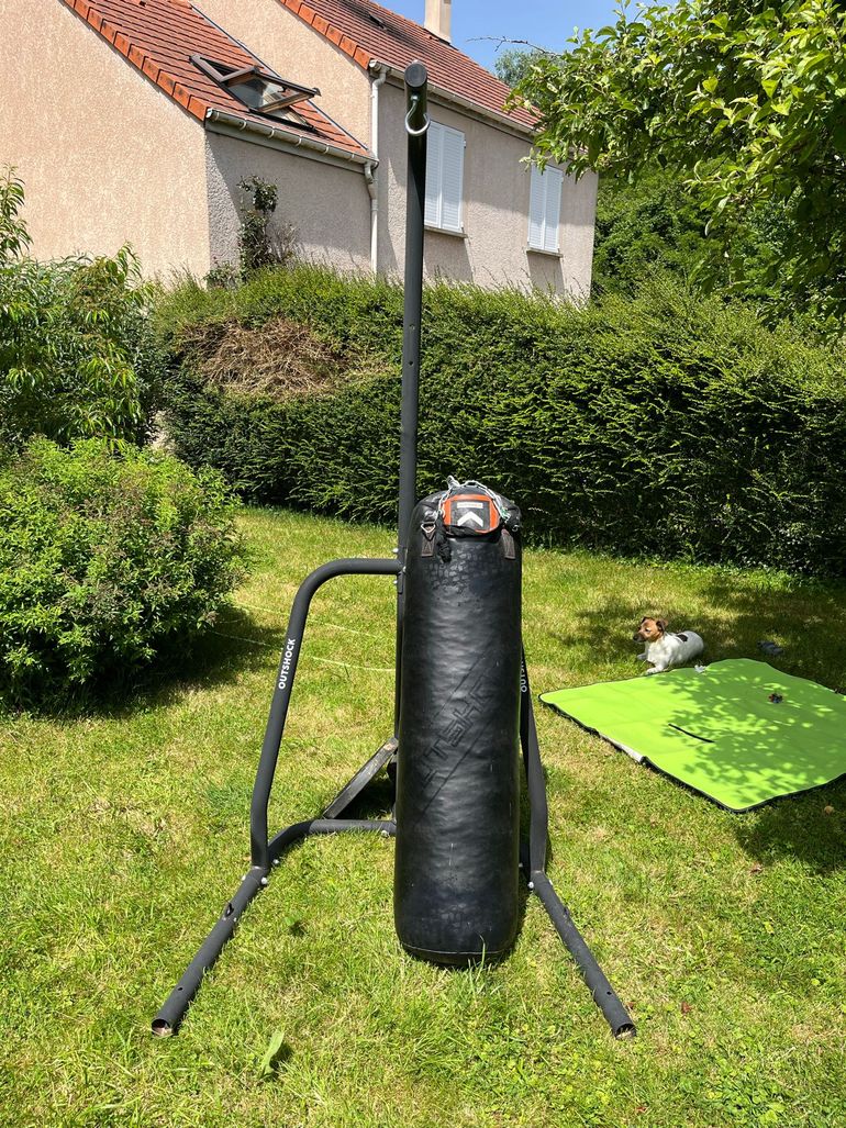 Used outshock Sac de frappe + structure + 2 disques 20kg - Set complet 2022 bike — image 1 of 15