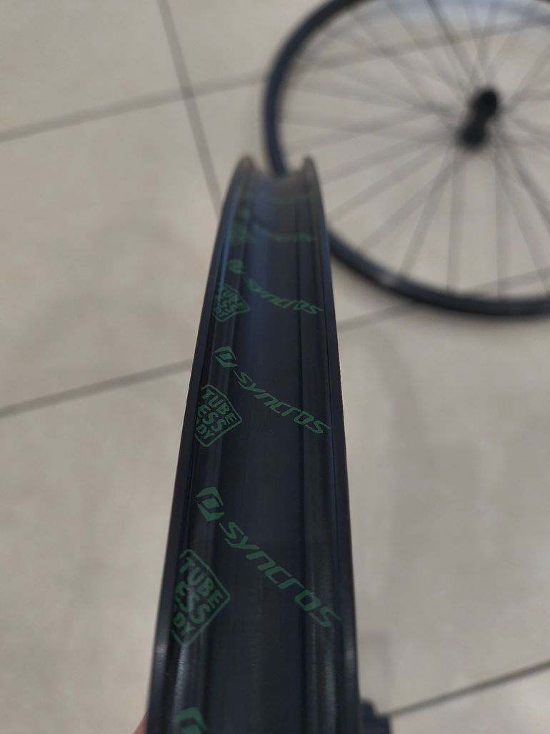 Used Syncros RP2.0 Disc 2026 bike — image 3 of 5