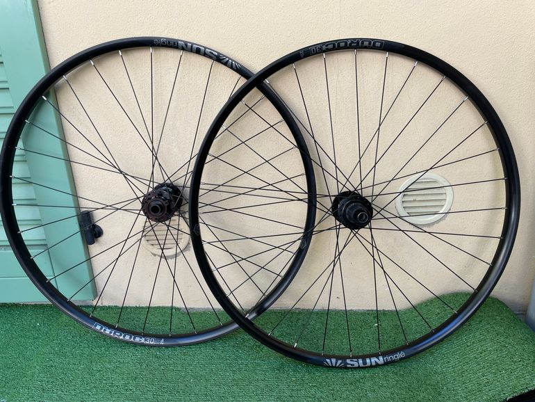 Used Sunringle Duroc 30 SRC 2025 bike — image 1 of 9
