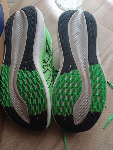 Tweedehands Asics GLIDERIDE MAX 2 2026 bike — afbeelding 2 van 4