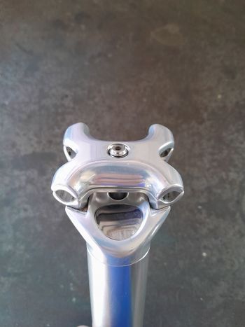 Used Shimano Dura-Ace SP-7410 Seatpost bike — image 4 of 4